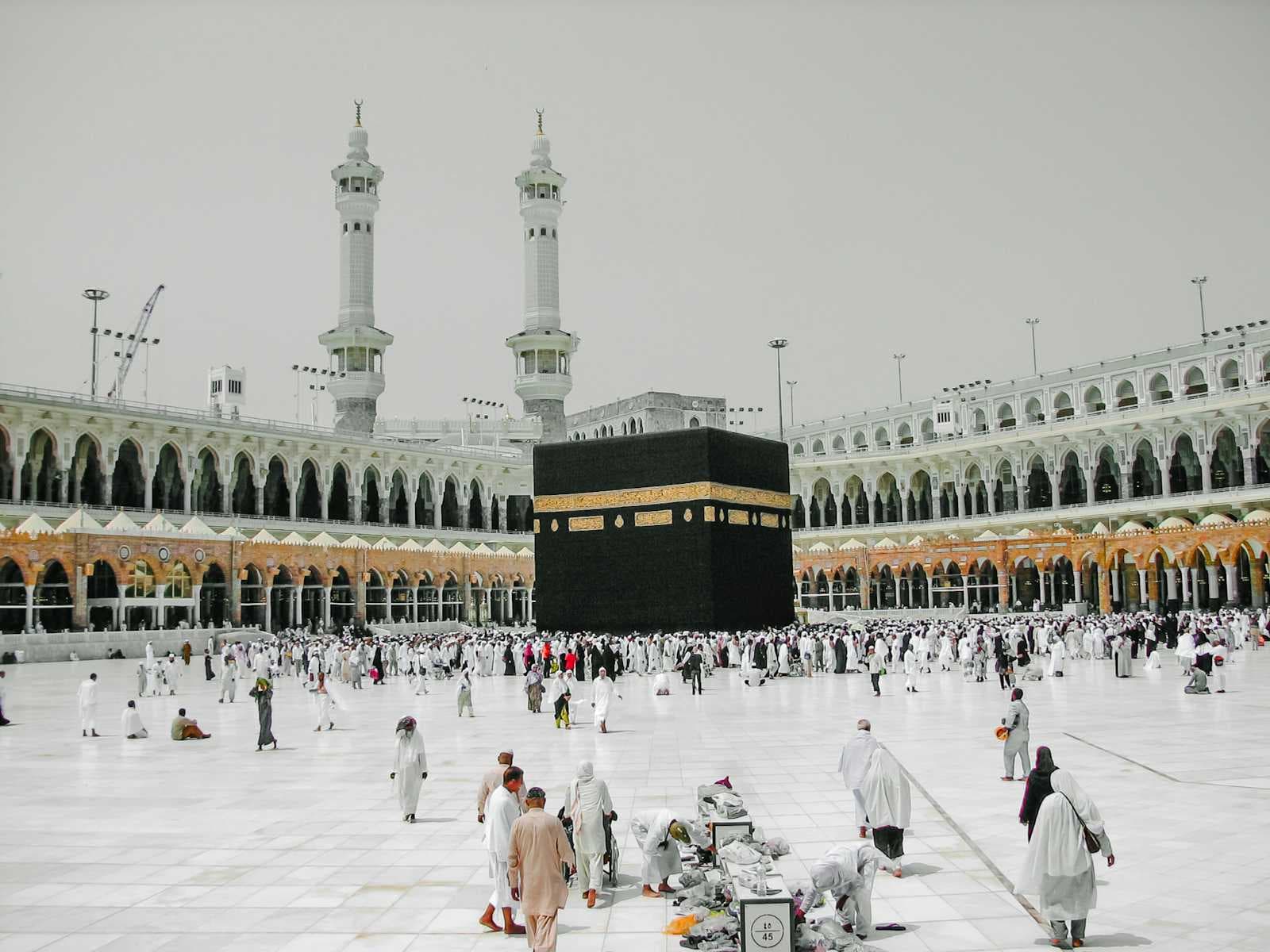 Panduan Resmi Kementerian Haji Saudi: Cara Ibadah Umrah Tetap Aman Saat Suhu Ekstrem